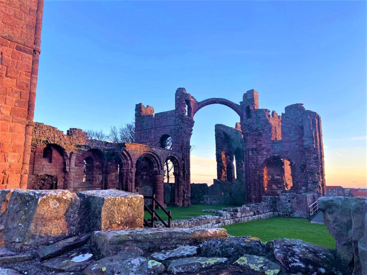 The Ship Inn Holy Island of Lindisfarne Exterior foto