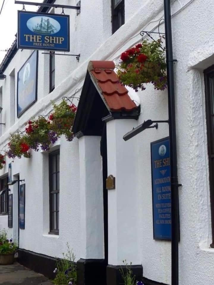 The Ship Inn Holy Island of Lindisfarne Exterior foto